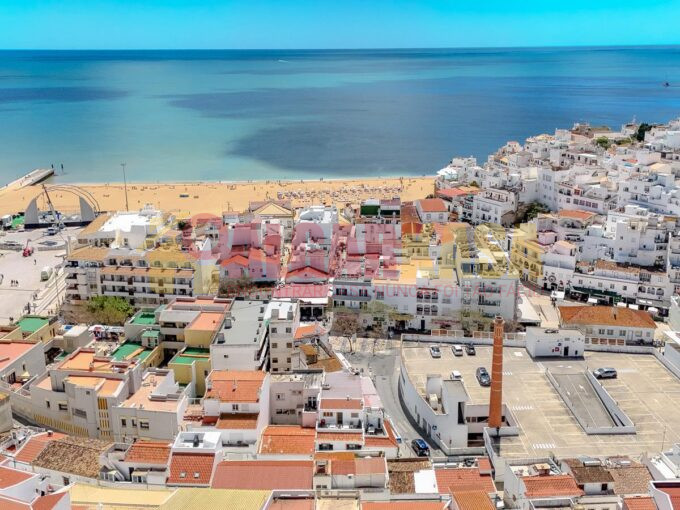 4min walk from beach 4 min a pé da praia